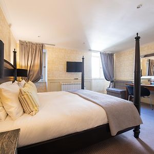 Four Poster Bed Room